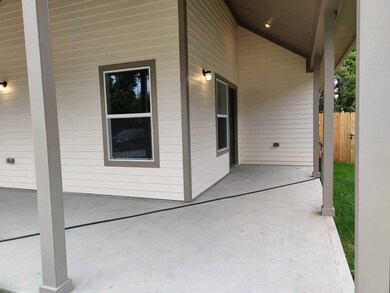 7727 Virgil St, Houston, TX 77088 - photo 4