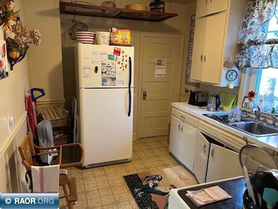 513 W 3rd Ave, Nashwauk, MN 55769 - photo 7