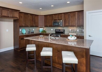 9502 Rushbrook Dr, Johnston, IA 50131 - photo 4