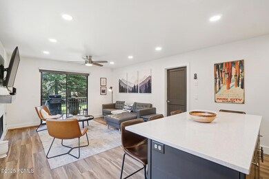 28-web-or-mls-Canyons Resort Dr i1-1306-