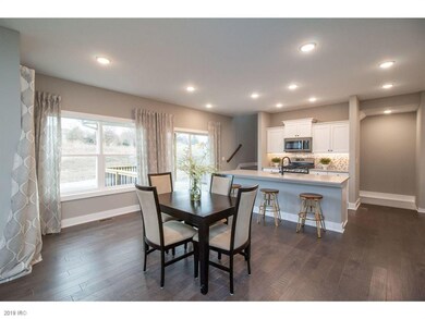 9836 Marnewood Dr, Johnston, IA 50131 - photo 3