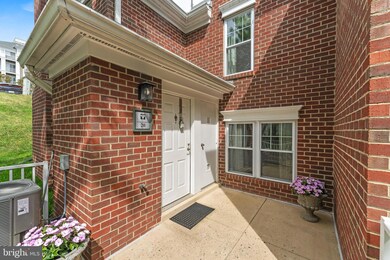 Lillian Court unit TH20, McLean, VA 22102 - photo 2