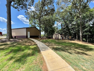 4850 Gideon Dr, Lincolnton, NC 28092 - photo 2