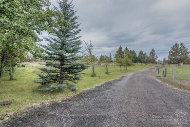 62062 Cody Rd, Bend, OR 97701 - photo 2