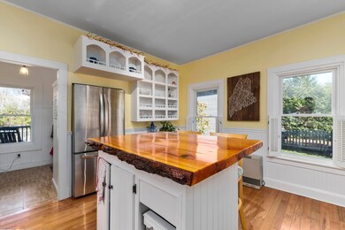 42 Thatcher Street, Thomaston