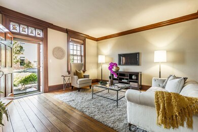 Spacious living room