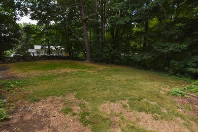 5 Lakeview Ave, Sandown, NH 03873 - photo 5