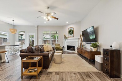 8529 Hudson St, North Richland Hills, TX 76180 - photo 4