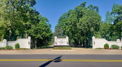 000 Woodlands Trace, Hattiesburg, MS 39402 - photo 2