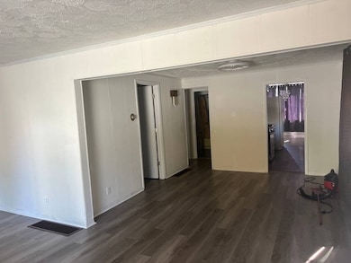 412 E 4th St, Wellston, OH 45692 - photo 4