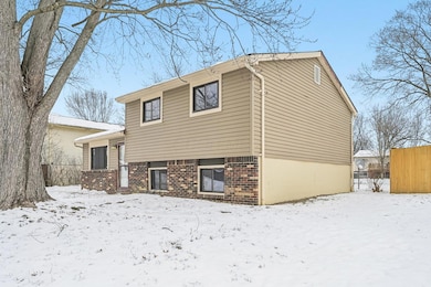 5-web-or-mls-Halpern St-005