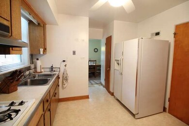 808 Norfolk Ave, Westchester, IL 60154 - photo 5