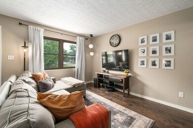 Living Room 4