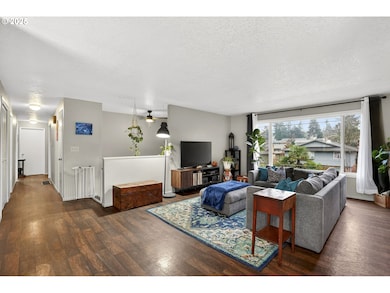 6635 SE Doncaster Dr, Gladstone, OR 97027 - photo 6