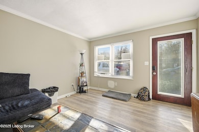 8907 Maplecreek Dr, Louisville, KY 40219 - photo 3