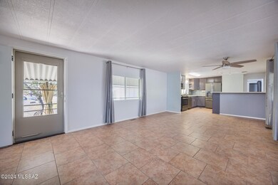 Entry/Living