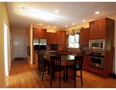 12 Bazaleel Cir unit 12, Uxbridge, MA 01569 - photo 6