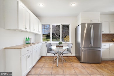 6820 Tulip Hill Terrace, Bethesda, MD 20816 - photo 7