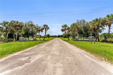 7505 Hidden Hammock Ln, Vero Beach, FL 32966 - photo 5