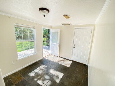 1847 Hewitt Dr, Houston, TX 77018 - photo 7