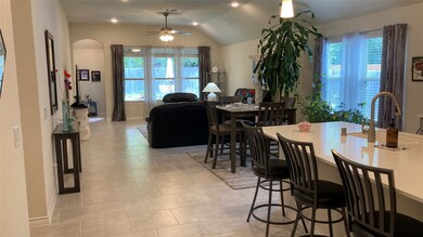 12006 Mirror Cove Ct, Tomball, TX 77377 - photo 5