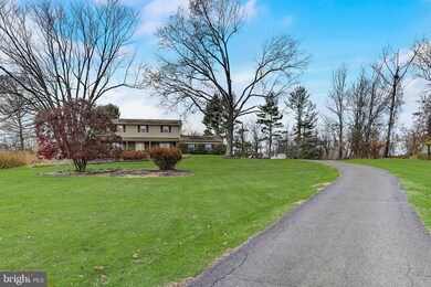 5747 Ridgeview Dr, Doylestown, PA 18902 - photo 4