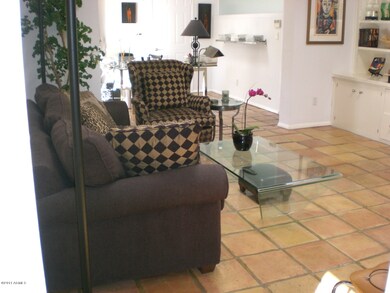 FAMILY ROOM/DEN/OFFICE -2