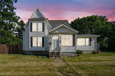 1923 W 11th St, Ashtabula, OH 44004 - photo 2