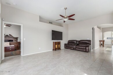 11549 W Chuckwalla Ct, Surprise, AZ 85378 - photo 5