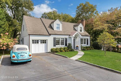 27 Marshall St, Old Greenwich, CT 06870 - photo 2