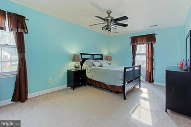 12404 Melmark Ct, Reston, VA 20191 - photo 4