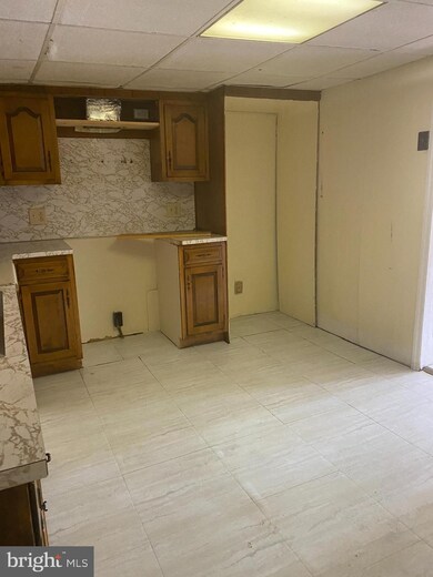 820 Nicolls St, Reading, PA 19604 - photo 6