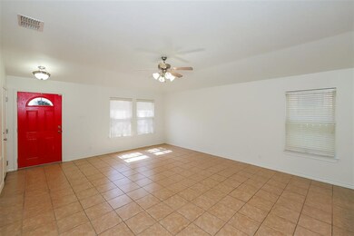618 Ovenbird Thicket Dr, Laredo, TX 78045 - photo 3