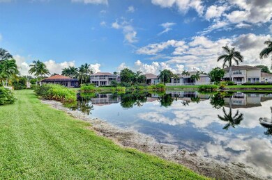 Beautiful 4/2 Open & Spacious!