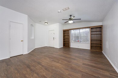 1224 Springcreek Dr, Denton, TX 76210 - photo 4