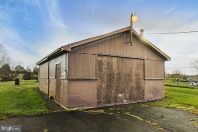 1702 Specks Run Rd, Bunker Hill, WV 25413 - photo 7