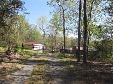 5537 Lanier Rd, Asheboro, NC 27205 - photo 3