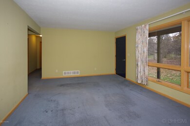 4122 b ave-104