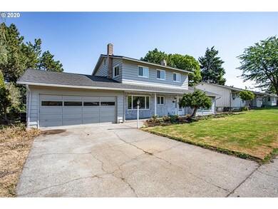 1403 E 19th St, the Dalles, OR 97058 - photo 2