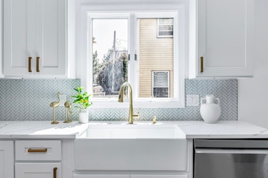 24 Ballard St, Saugus, MA 01906 - photo 3