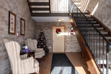 unlisted-address, Crestwood, IL 60418 - photo 3