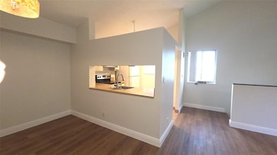 608 Gardens Dr unit 204, Pompano Beach, FL 33069 - photo 4