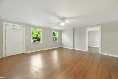 17317 Warwick Blvd, Newport News, VA 23603 - photo 5