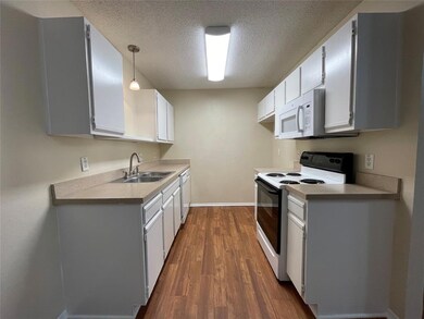 6347 Mark Ct, North Richland Hills, TX 76182 - photo 5