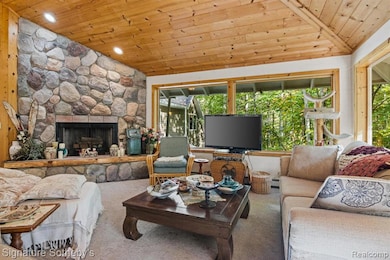 11436 Lakeview Rd NE, Kalkaska, MI 49646 - photo 6