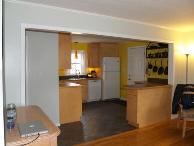 62 Bow St, Manchester, NH 03103 - photo 3