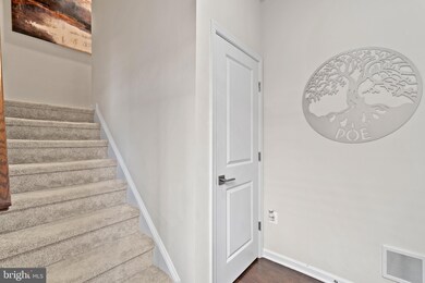 43021 Greggsville Chapel Terrace unit 113, Dulles, VA 20148 - photo 4