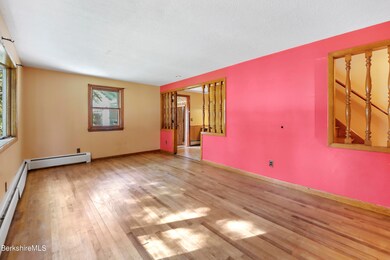 35 Robert St, Pittsfield, MA 01201 - photo 4