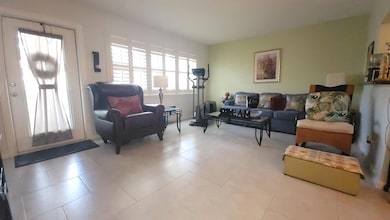 402 Windsor R, West Palm Beach, FL 33417 - photo 5