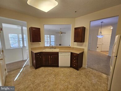 2495 Amber Orchard Ct E unit 102, Odenton, MD 21113 - photo 2